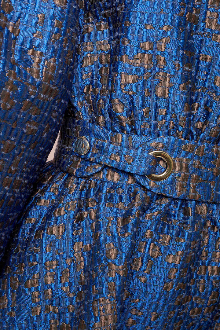 ROZKLOSZOWANA SUKIENKA Z SZEROKIMI RĘKAWAMI