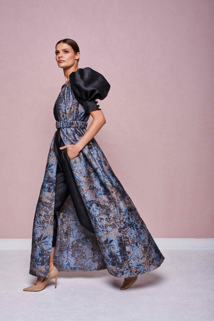 MAXI CAPE WITH A BELT