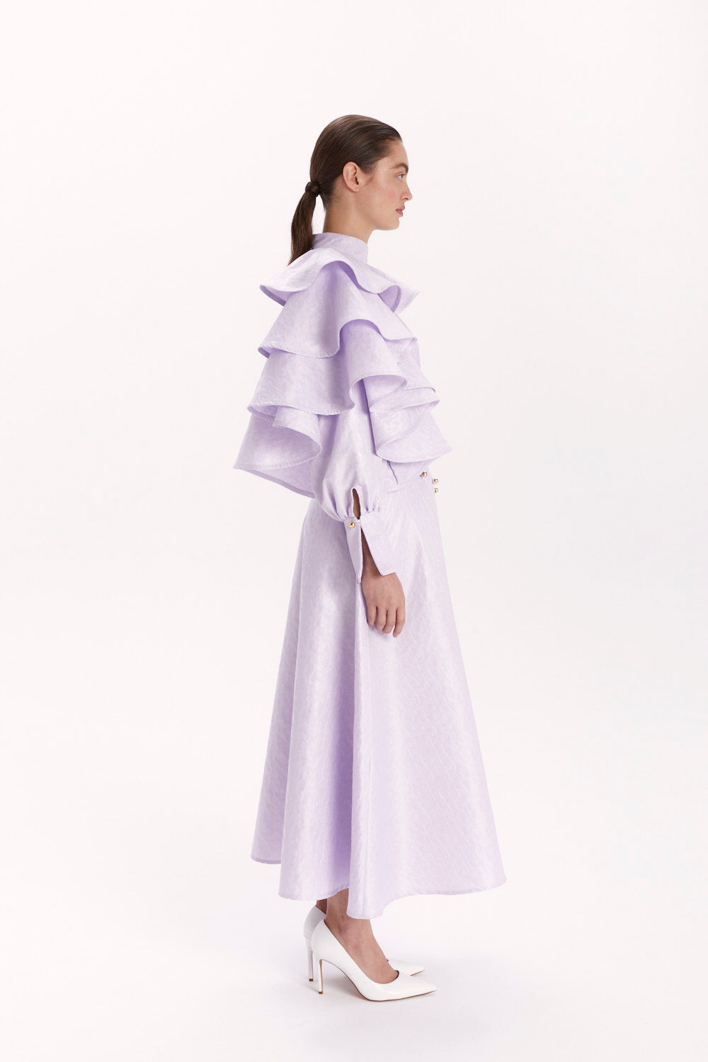 DRESS WITH DECORATIVE BUTTONS AND A SLIT