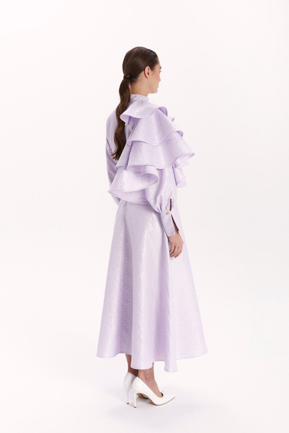DRESS WITH DECORATIVE BUTTONS AND A SLIT