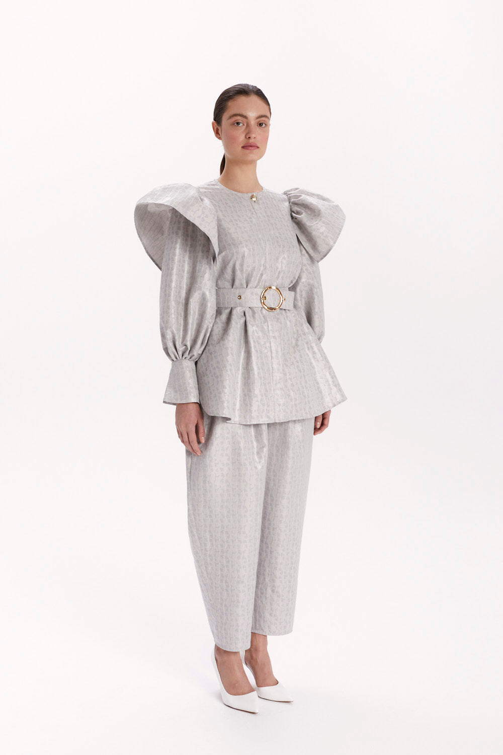 BLOUSE WITH LONG SLEEVES AND A WAIST BELT