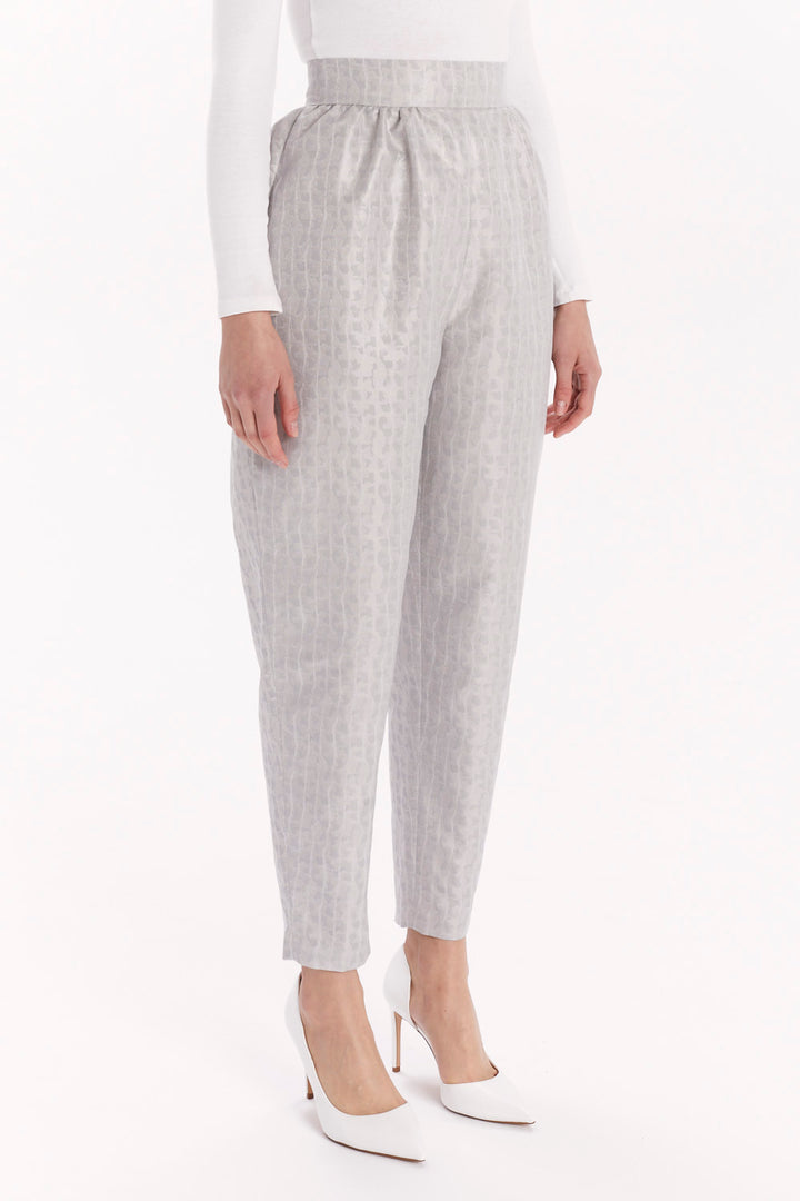 HIGH-WAISTED PANTS WITH TAPERED LEGS