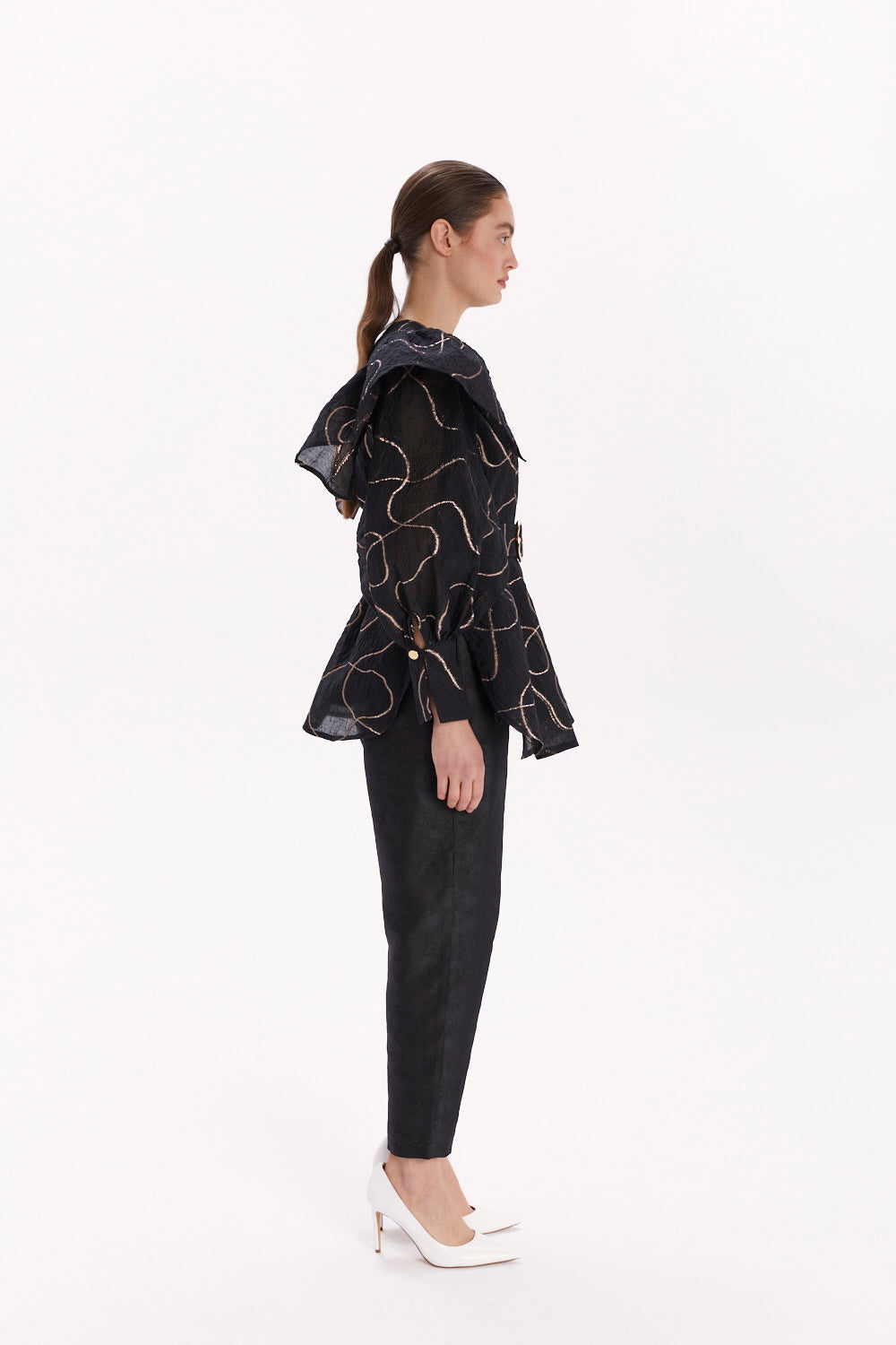 LONG BLOUSE WITH LONG SLEEVES AND A WAIST BELT