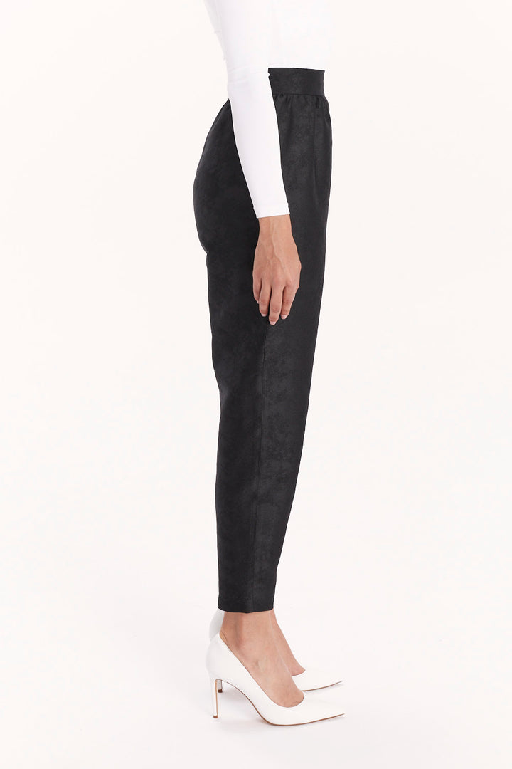 CLASSIC HIGH-WAISTED CIGARETTE PANTS