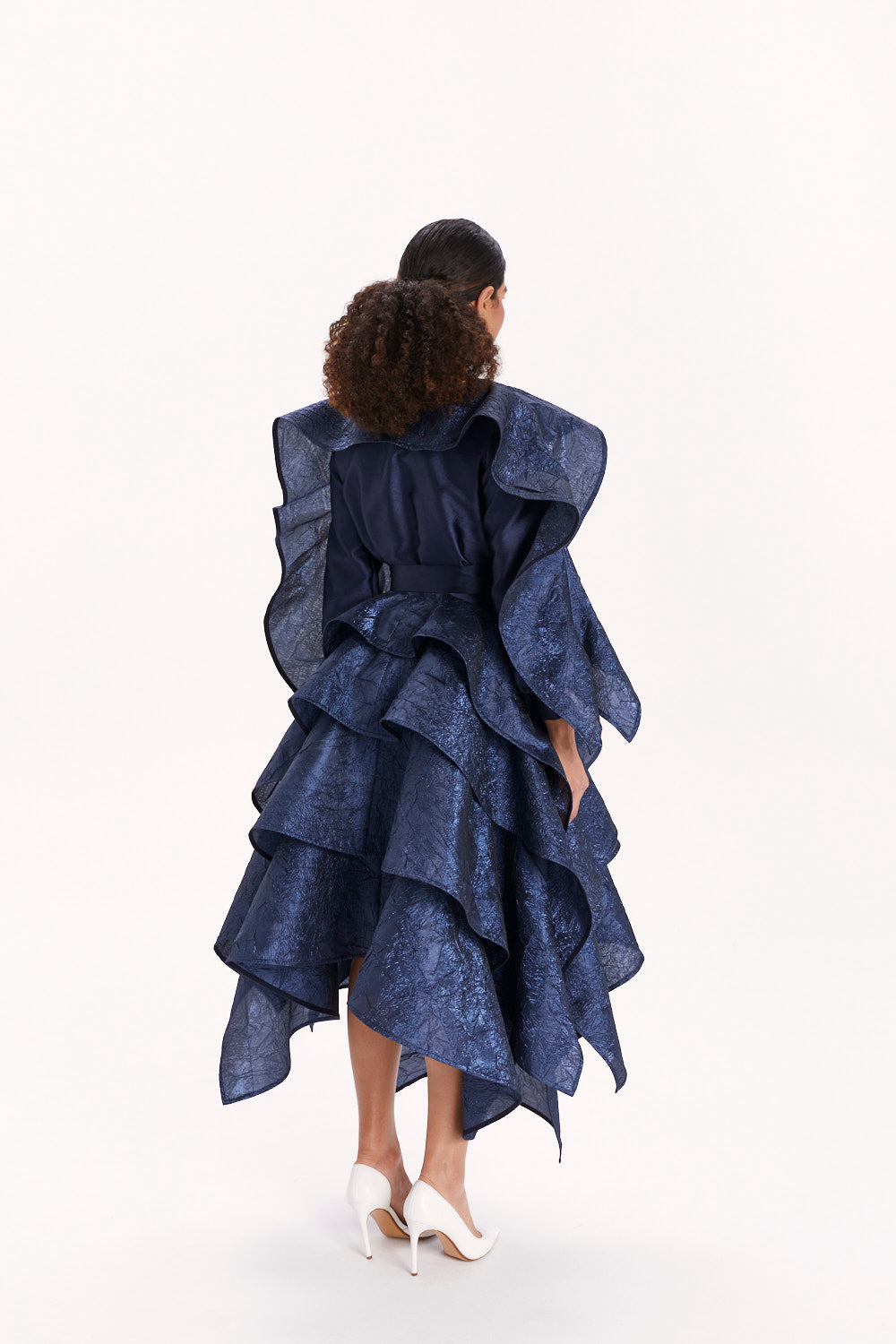 BLOUSE WITH RUFFLES ON THE SLEEVES