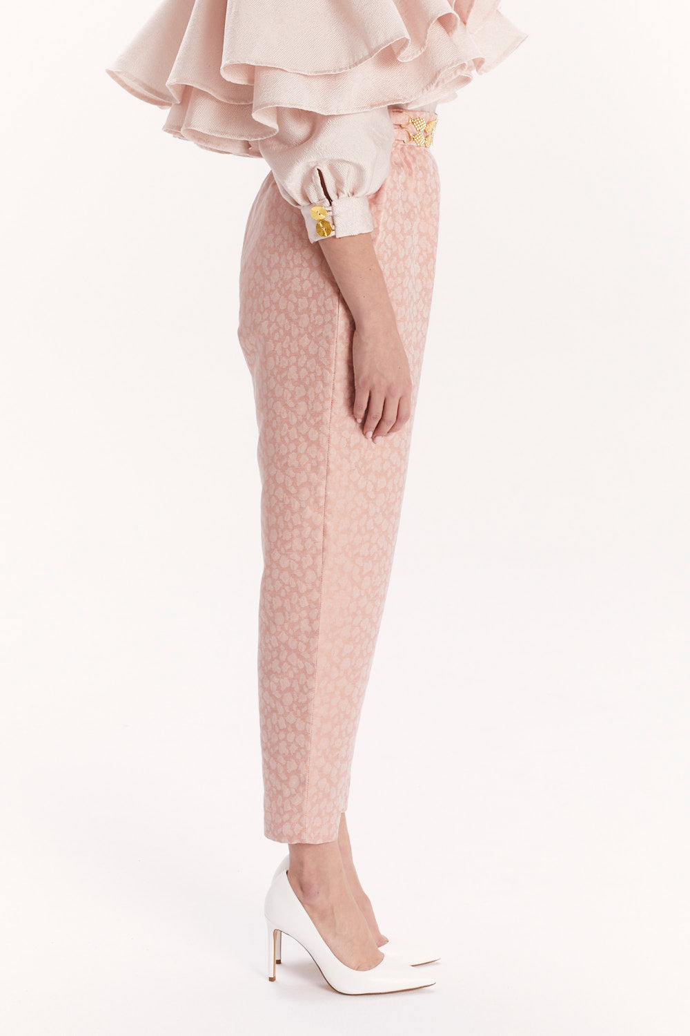CIGARETTE TROUSERS WITH A DECORATIVE BELT