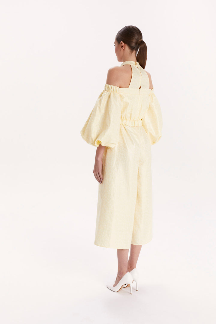 JUMPSUIT WITH OFF-SHOULDER NECKLINE AND CHOKER