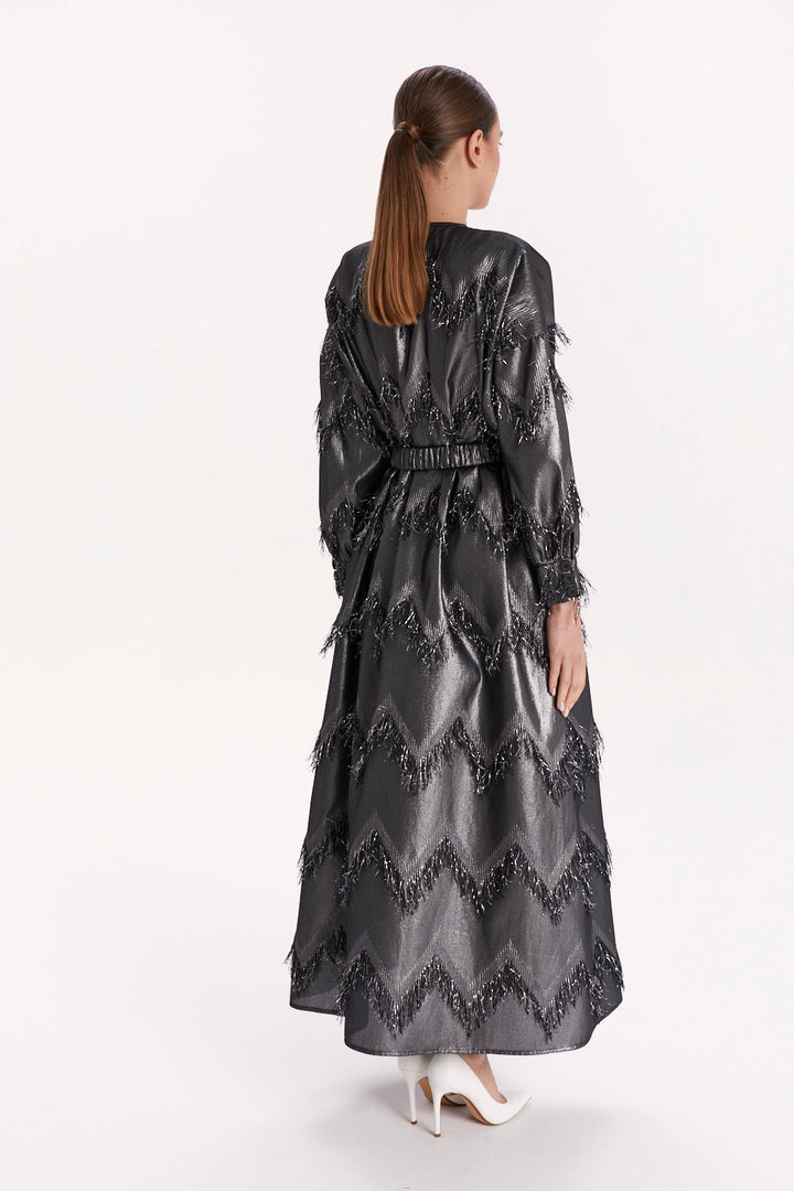 BUTTON-FRONT DRESS WITH LONG SLEEVES