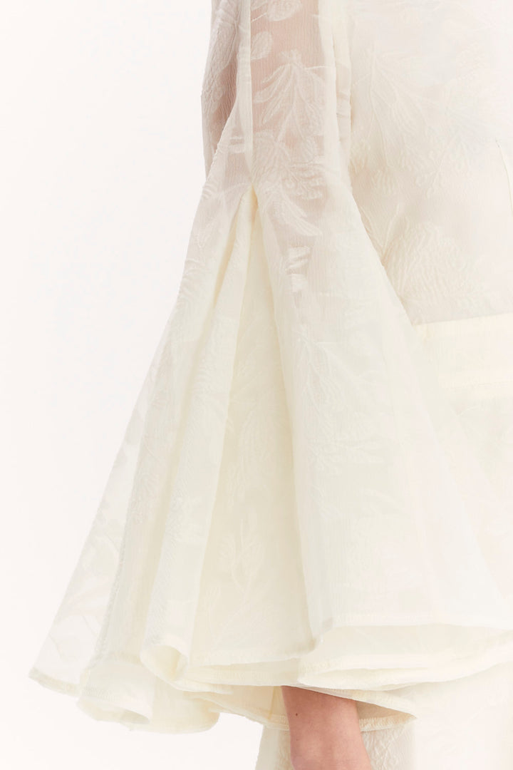 DRESS WITH FLARED SLEEVES