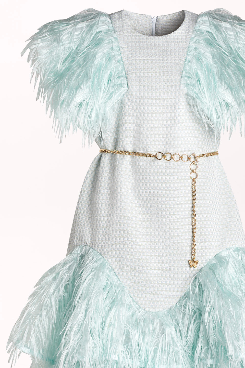 DRESS WITH FEATHER DETAILS AND A GOLD CHAIN BELT