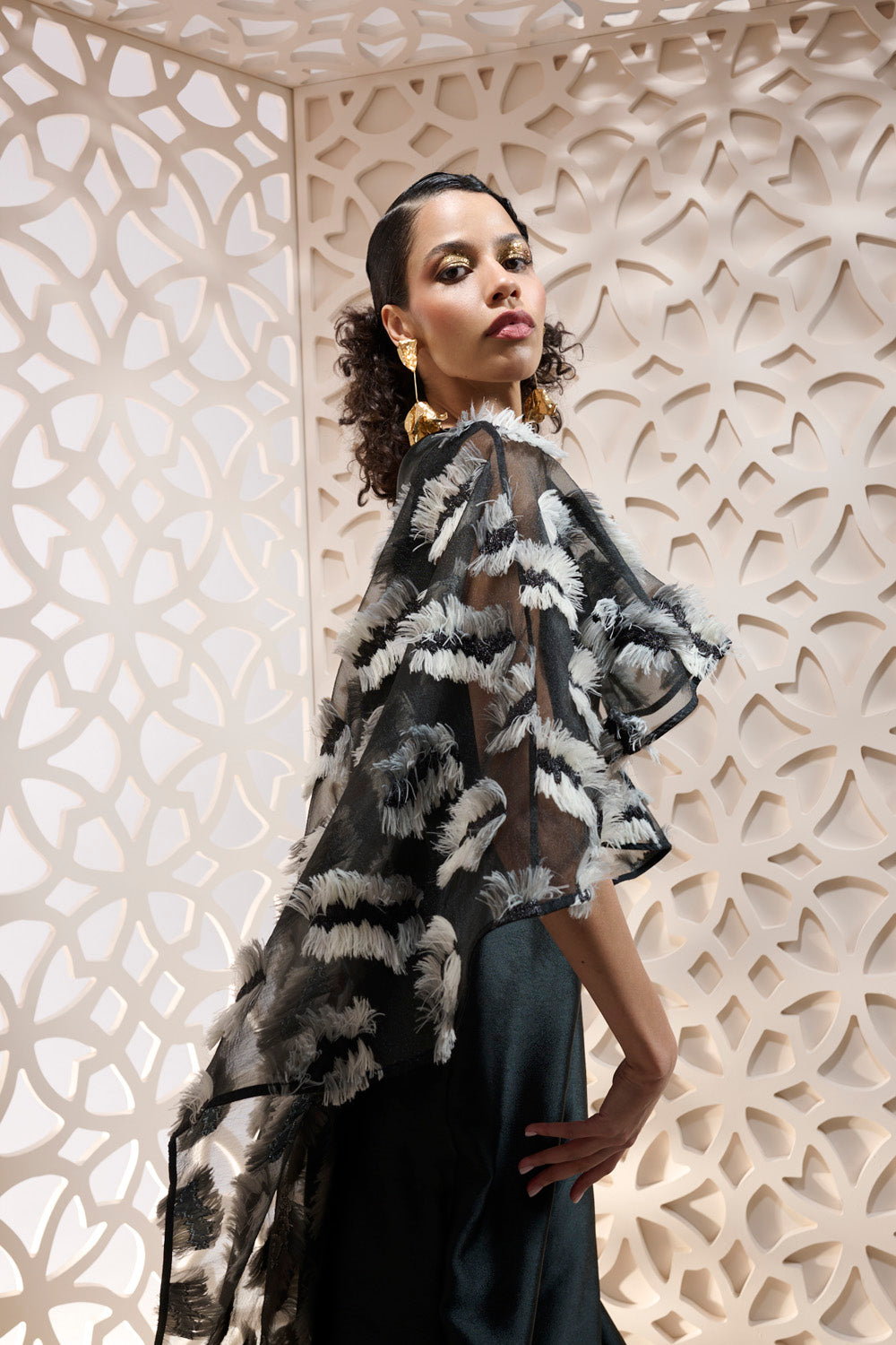 JUMPSUIT WITH WIDE LEGS AND CAPE